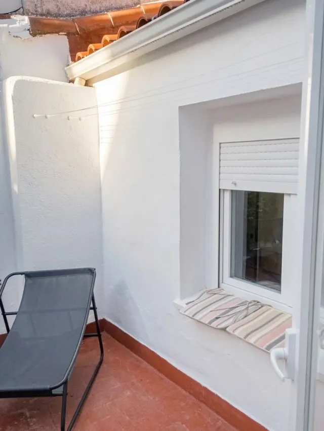 Piso reformado de 100 m2 con patio privado en Calle Barrio Nuevo — 16