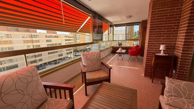 Amplio Apartamento en Alquiler en Benidorm, Zona Hotel Bali - €1450 — 2