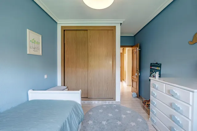 MAGNÍFICO CHALET EN LA SIERRA DE GUADARRAMA PARA VIVIR EN UNA PLANTA Y LISTO PARA ENTRAR A 25 MINUTOS DE MADRID CON PORCHE, JARDÍN Y PISCINA — 20