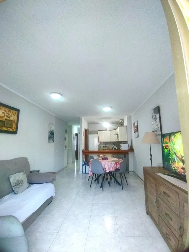 LAS ROSAS – ARONA. PISO DE 3 habitaciones, balcon, 2 baños, CON GARAJE. Entrada para comprar 18.000. hipoteca mes: 890€ mes. Si se cumplen los requisitos. Admite otras formas de pago. — 3