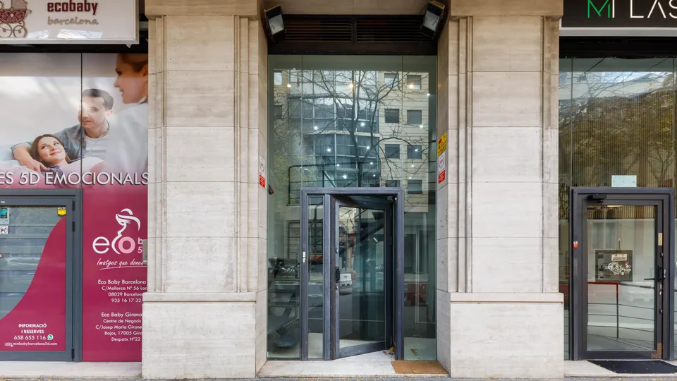 Local comercial 74m² en alquiler - Eixample