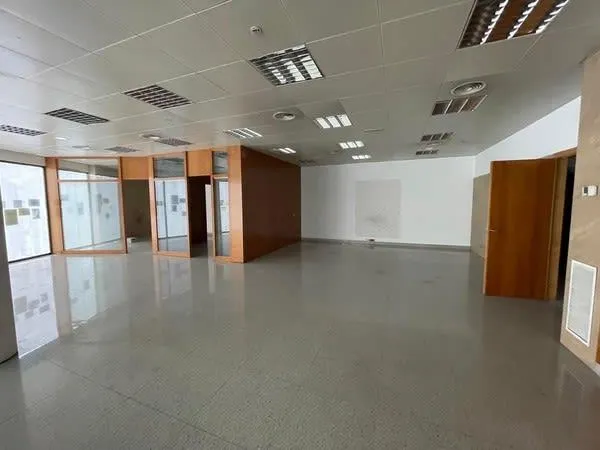 Oficina en Alquiler , en la zona de Juan Carlos I — 4