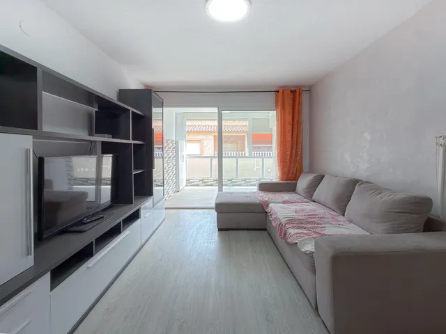 Amplio apartamento completamente reformado + Gran terraza y Piscina comunitaria (160 mts playa) — 6