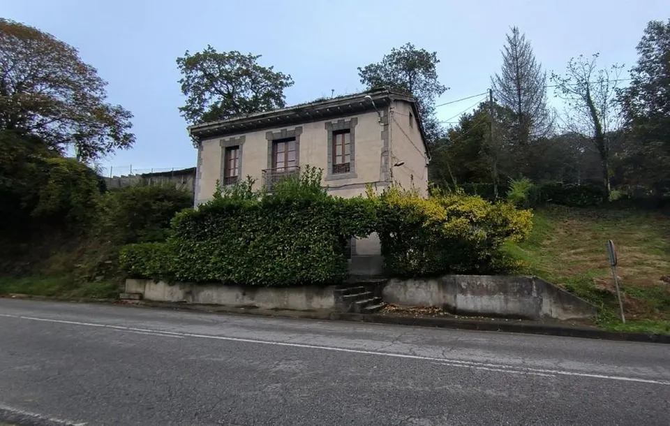 Casa con encanto de 1933 para rehabilitar, finca cerrada y pozo de manantial | valdesoto, Siero
