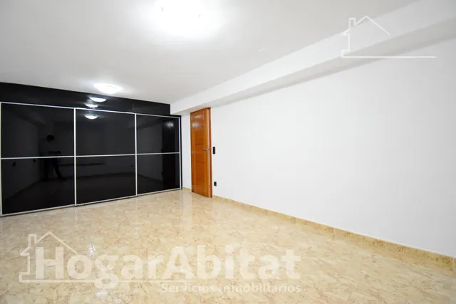 Espacio familiar y comodidad absoluta en este piso totalmente exterior con garaje privado cerrado — 15