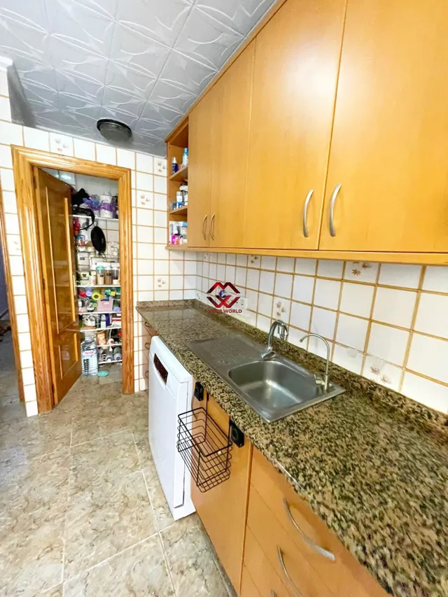 AMPLIA VIVIENDA EN PLANTA BAJA EN BAHÍA - foto 4