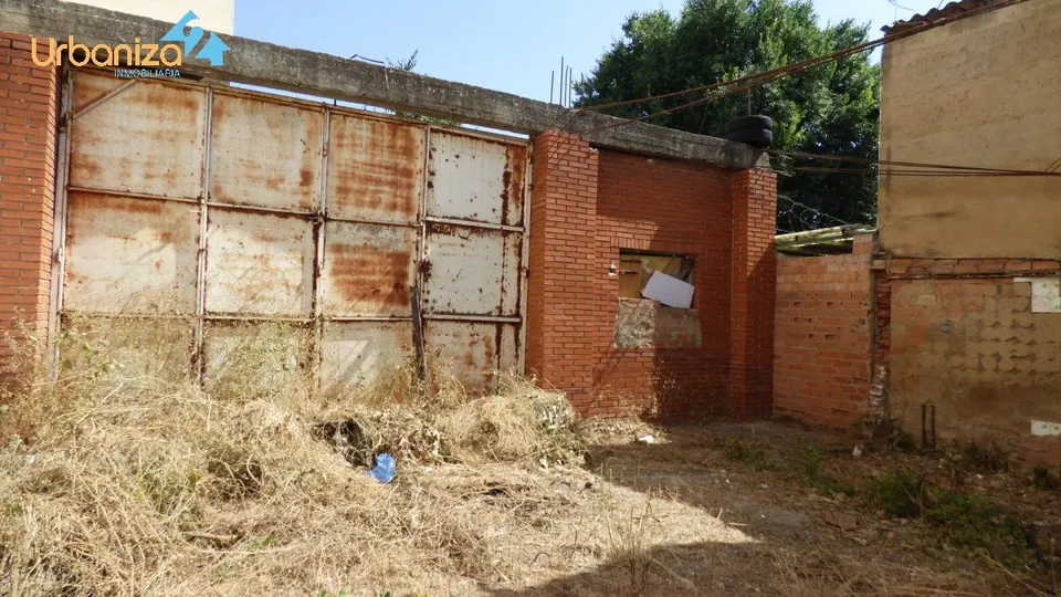 casa en san roque para reformar con garaje y patio amplio