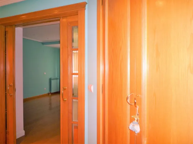 Se Vende Piso de 118 m2, reformado, en Don Jaime esquina Plaza del Pilar — 32