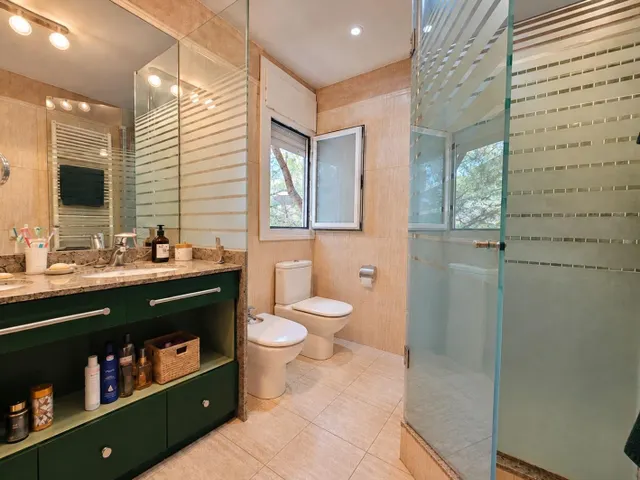 Casa con jardín y piscina en Premià de Dalt — 41