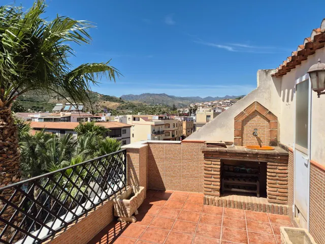 Gran piso en Almuñécar de 3 dormitorios con amplia terraza — 26