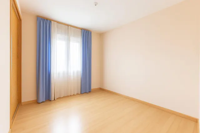 VIVIENDA ALQUILADA CON INQUILINOS SOLVENTES, NO SE PUEDE VISITAR. — 11