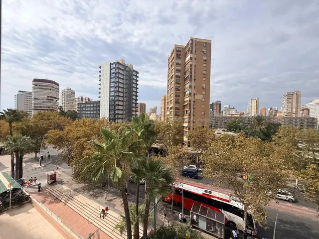 AMPLIO PISO DE UN DORMITORIO AV EUROPA — 2