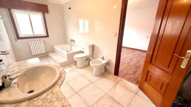 Piso de calidad en venta en el corazón de Maceda con Garaje. 140 m2 útiles. Entrar a vivir. — 40