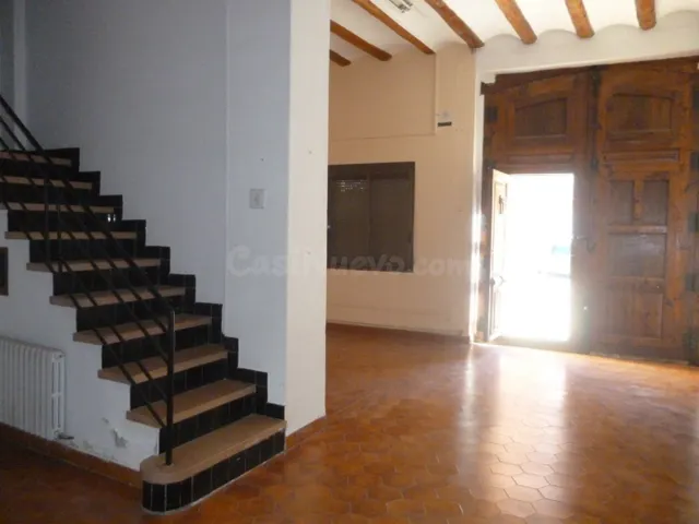 Casa en Avda. Valencia - Ontinyent - foto 2