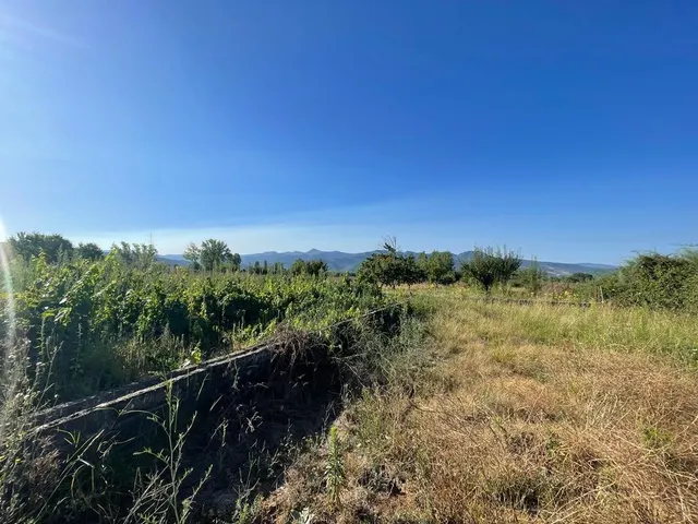 SE VENDE PARCELA CON CASETA — 30