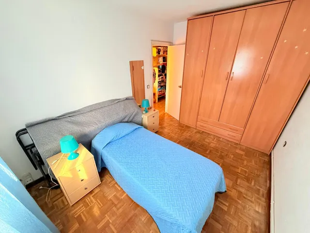 Piso exterior con ascensor en Villaverde · 2 dormitorios · Bien comunicado · Madrid — 10