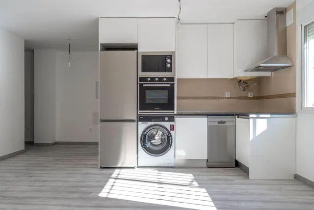 Piso en PLANTA BAJA con 2 dorm.  "Nuevo a estrenar". En el centro de Ogijares. — 7
