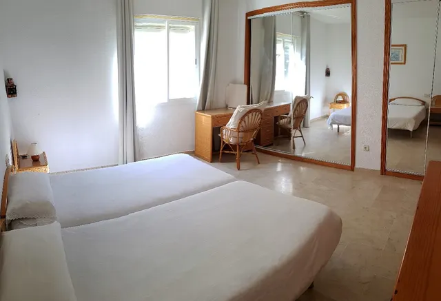 Primera linea de playa, vistas frontales al mar — 9