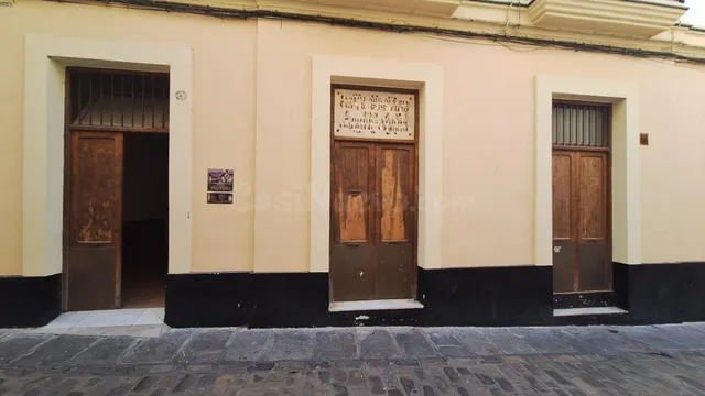 Local comercial en alquiler en el Barrio del Pópulo, Cádiz — 5
