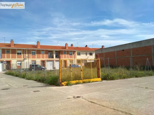 SOLAR URBANO EN TUDELA DE DUERO - foto 2