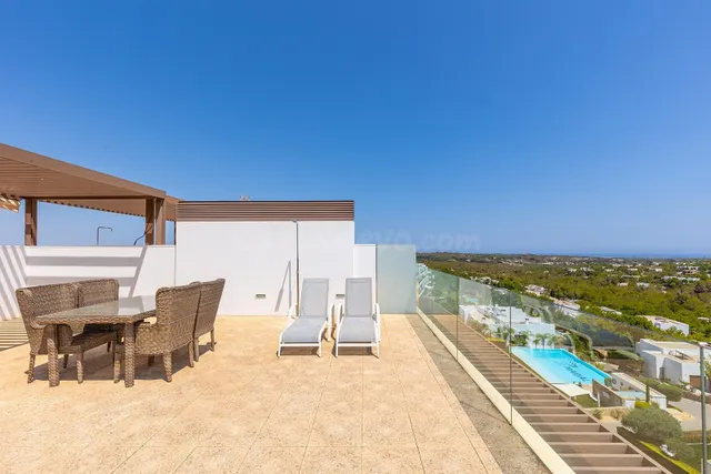 ATICO CON SOLARIUM PRIVADO. 2 DORM. 2BAÑOS. LAS COLINAS EN O - foto 3