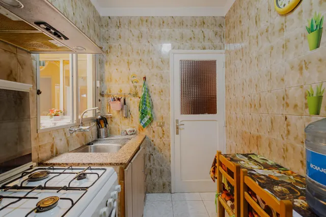 CASA UNIFAMILIAR CON TERRENO URBANO Y GRANDES POSIBILIDADES EN OFRA — 29