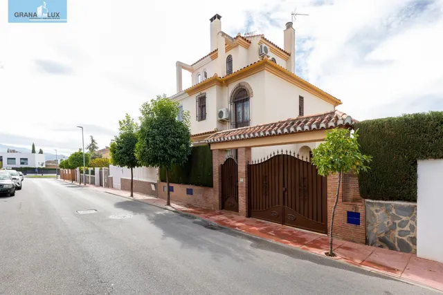 VIVIENDA PAREADA EN MONTELUZ — 6