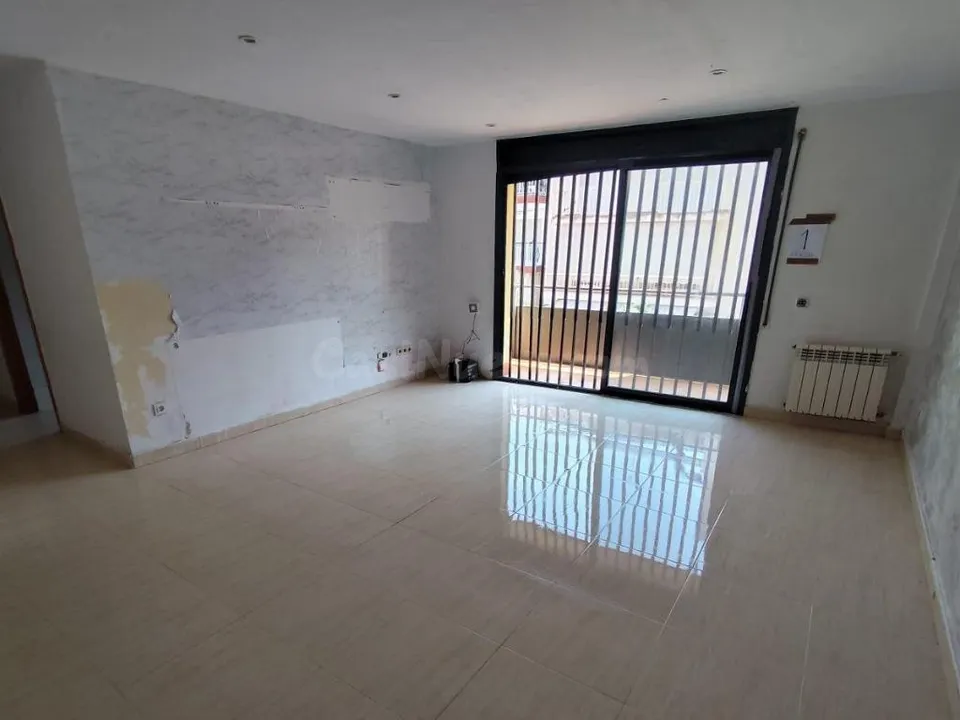PISO DE 2 habitaciones EN PINEDA DEL MAR