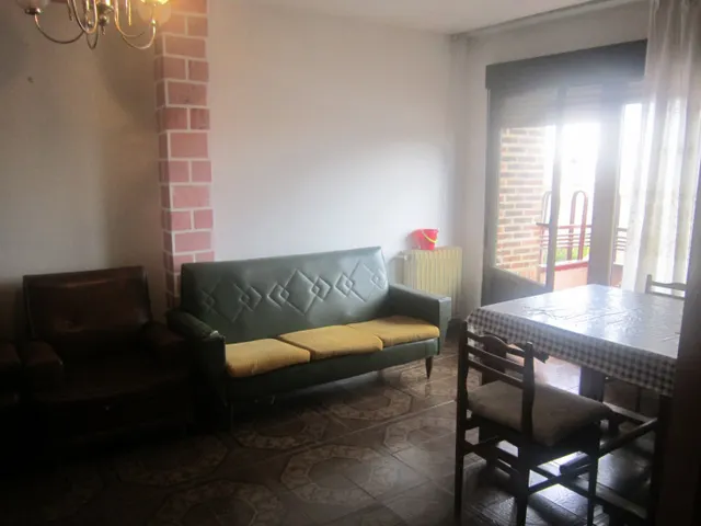 SE VENDE PISO EN EL CENTRO DE VALENCIA DE DON JUAN, 90 M2, COCINA, SALÓN, 4 HAB., 2 BAÑOS. — 9