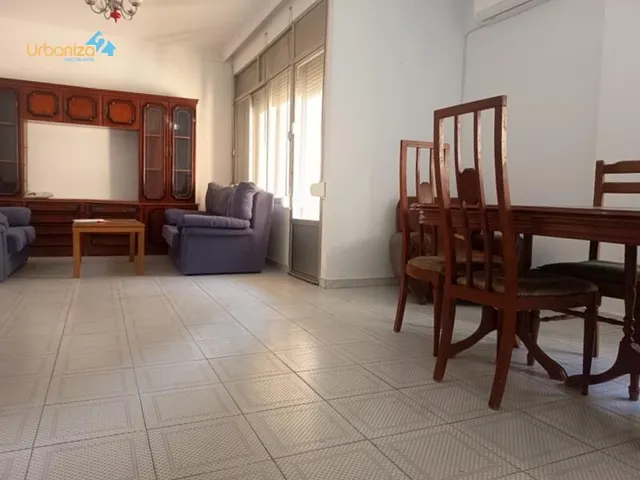 Amplia Casa en María Auxiliadora, Badajoz - Oportunidad Única por €429,000 — 9