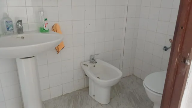 Se vende casa con bajo comercial — 7