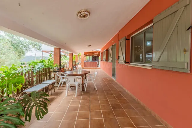 Chalet unifamiliar independiente en excelente parcela con es - foto 4