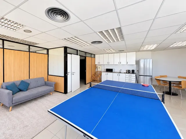 Oficina reformada en la 10.ª planta – Drassanes, Barcelona — 12
