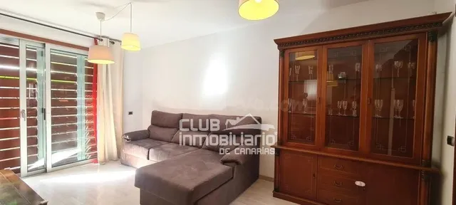 Bonito adosado en Urbanización privada con piscina y gimnasi - foto 5