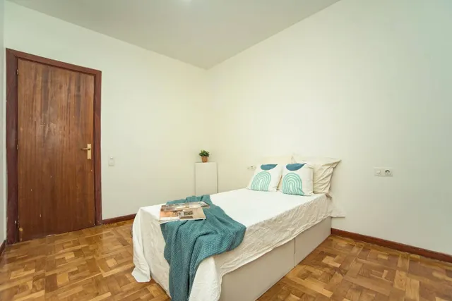 Piso en travesía Bayona 4, Pamplona — 14