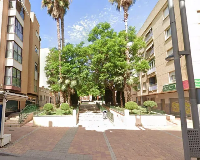 VENTA EDIFICIO DE 3 VIVIENDAS Y BAJO COMERCIAL EN SAN JOSE -