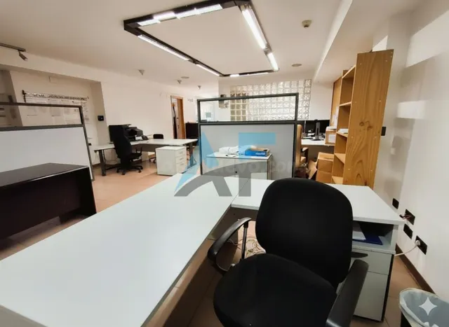 Local comercial en Avenida de Zamora - Ourense | En alquiler