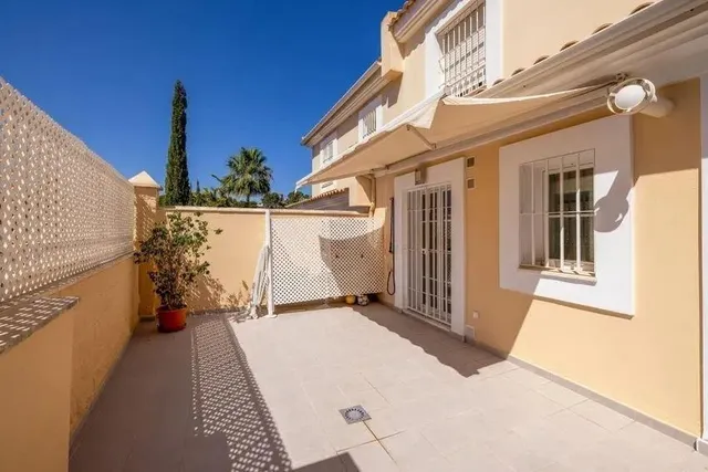 Adosado 4 habitaciones 251m² en venta - Centro — 24