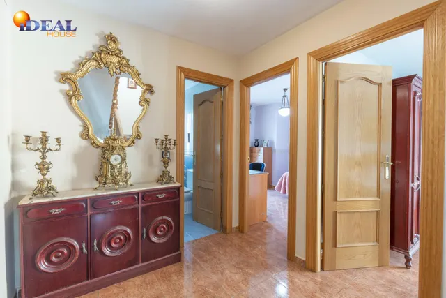 Casa independiente a 5 minutos de Granada en buen estado para entrar a vivir — 38
