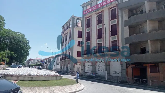 Venta de Local Comercial en Torredonjimeno, Jaén — 9