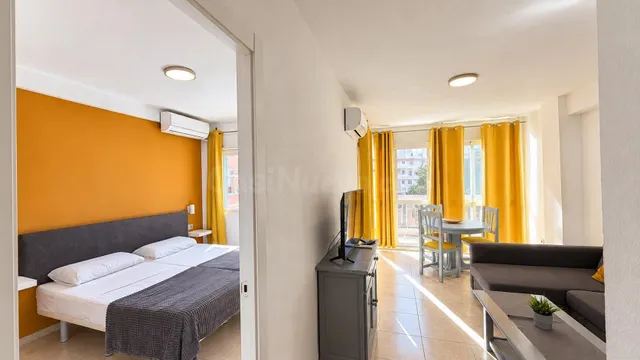 TORREMOLINOS 1 DORMITORIO — 4