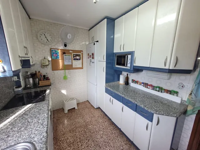 Impresionante Chalet con Amplio Terreno y Piscina en las Afueras de Zaragoza — 31