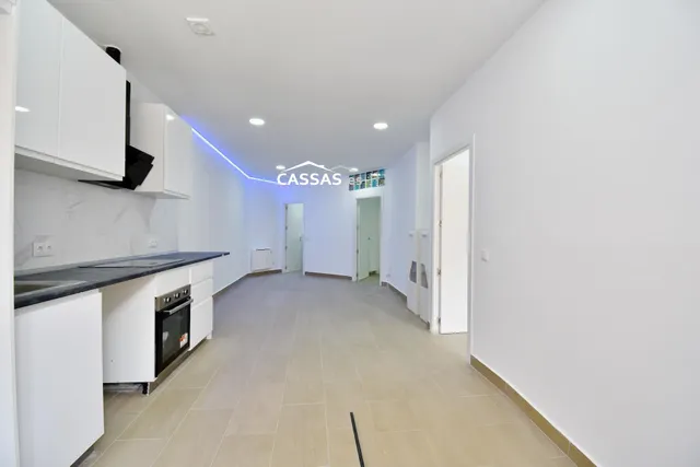 ZONA CENTRO– Planta baja Reformado a estrenar con 2 habitaciones y 2 baños. — 12