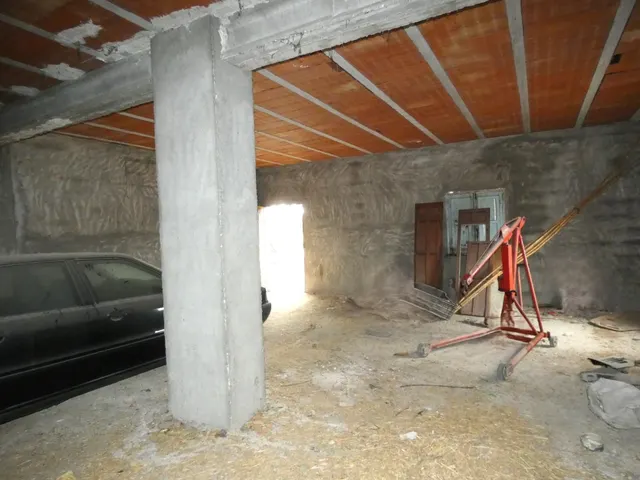 +Oportunidad Única: Casa para Reformar en Entorno Rural y Ecológico+ — 25