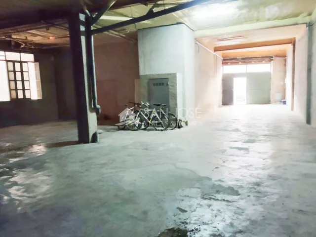 SE ALQUILA LOCAL GRANDE EN ASPE EN BUENA ZONA - foto 2