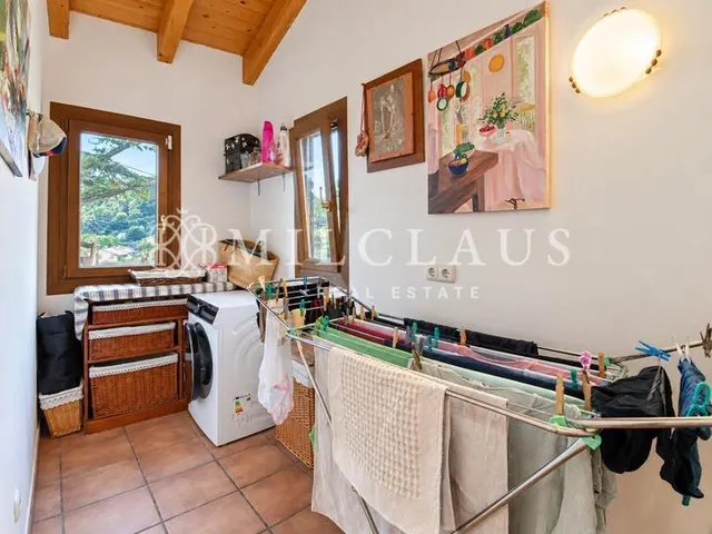 Casa o chalet independiente en venta en calle Mura, Talamanca — 40