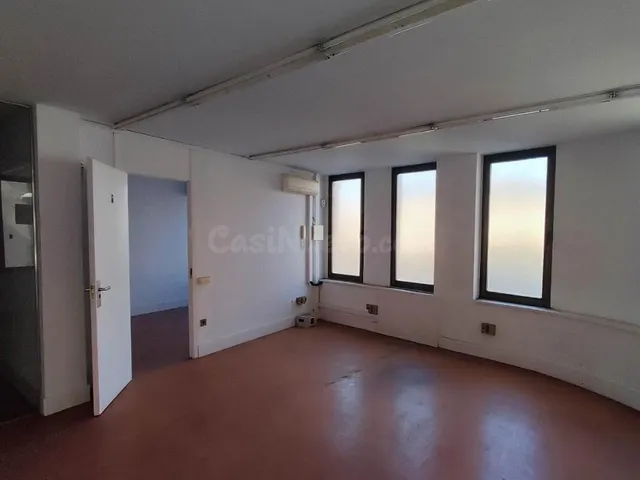 Promoción de un edificio en Manresa, Barcelona. - foto 5