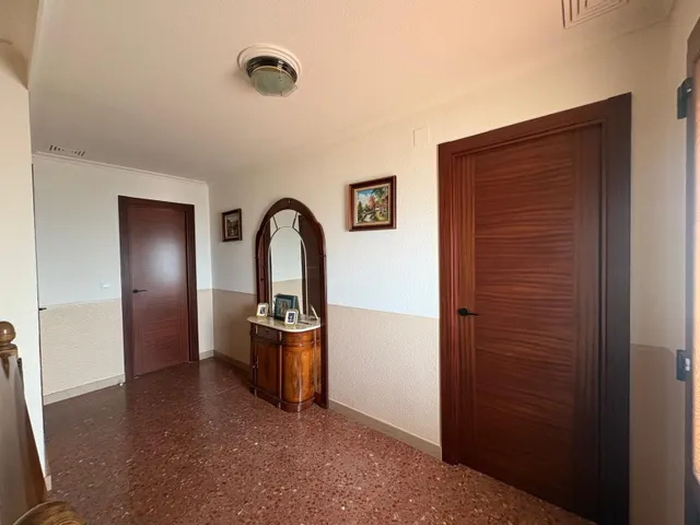Se vende chalet independiente en Algeciras, zona colonia san miguel. — 36
