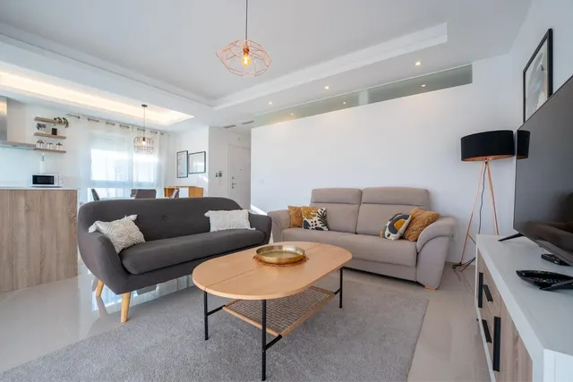 Apartamento 2 hab, 2 baños y solarium — 6
