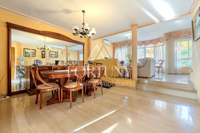 Casa adosada en venta Passeig Misericòrdia, Reus. - foto 2
